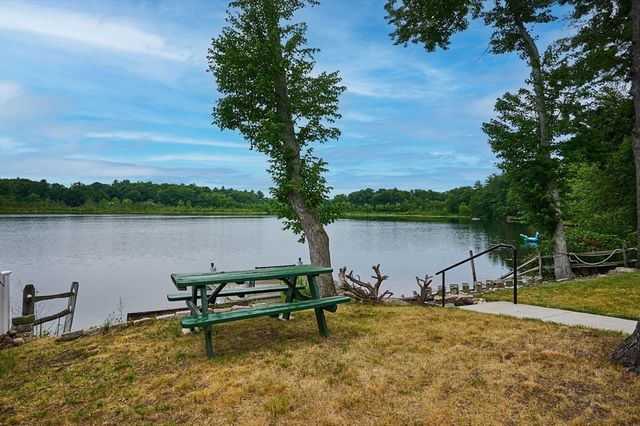 238 Dox Rd, Westfield, MA 01085
