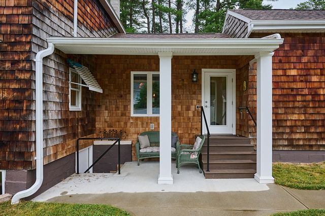 238 Dox Rd, Westfield, MA 01085