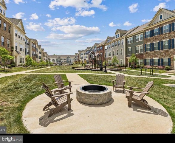 9389 BARNES LOOP, Manassas, VA 20110