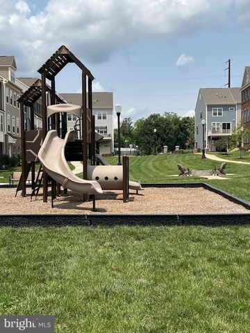 9389 BARNES LOOP, Manassas, VA 20110