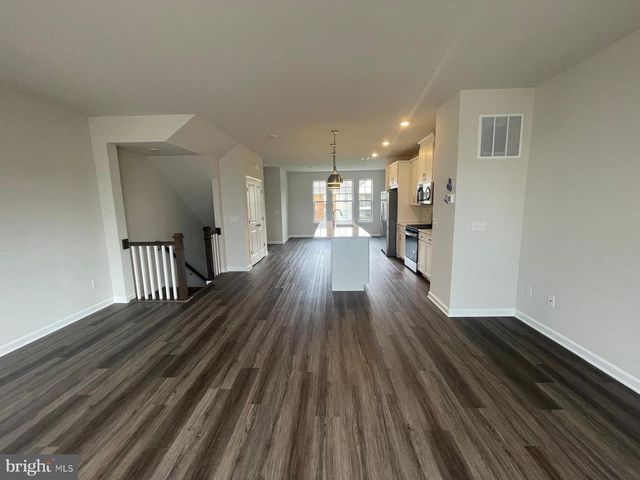 9389 BARNES LOOP, Manassas, VA 20110