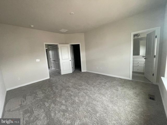 9389 BARNES LOOP, Manassas, VA 20110