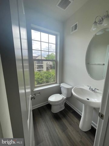 9389 BARNES LOOP, Manassas, VA 20110