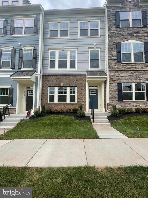 9389 BARNES LOOP, Manassas, VA 20110