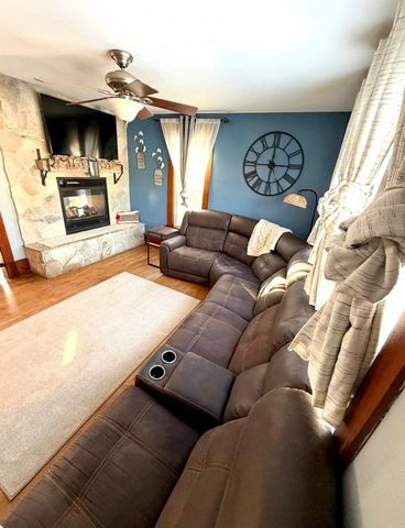 318 N 3rd Street, Fort Atkinson, WI 53538