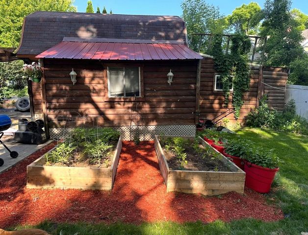 318 N 3rd Street, Fort Atkinson, WI 53538