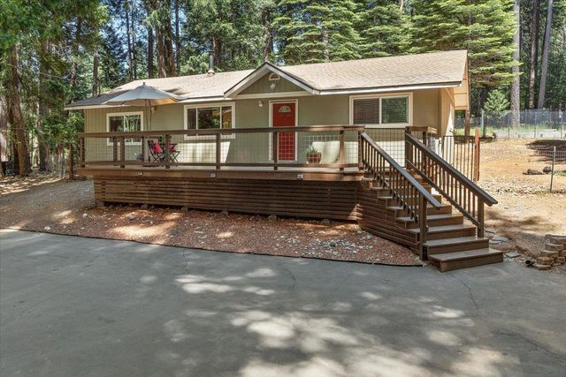 2210 Pinewood Ln, Pollock Pines, CA 95726