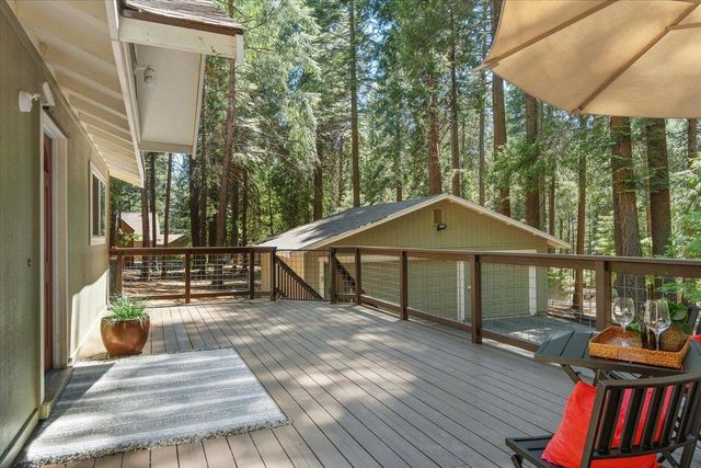 2210 Pinewood Ln, Pollock Pines, CA 95726