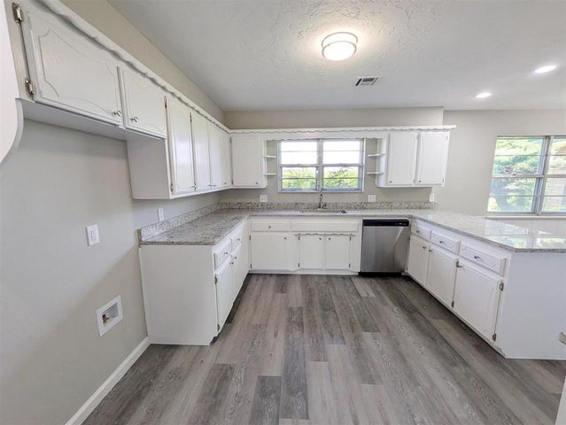 6903 SE Bishop Rd, Lawton, OK 73501