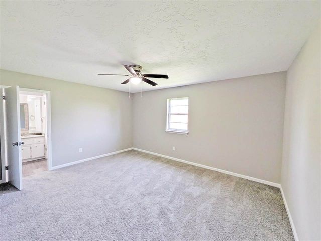 6903 SE Bishop Rd, Lawton, OK 73501
