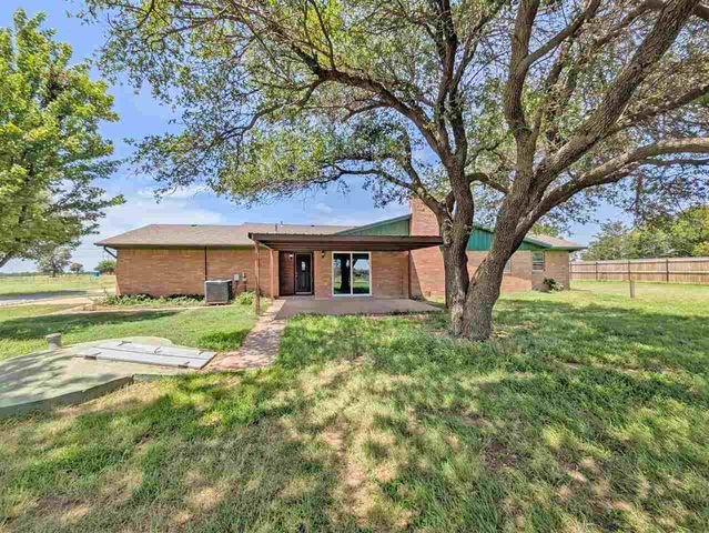 6903 SE Bishop Rd, Lawton, OK 73501