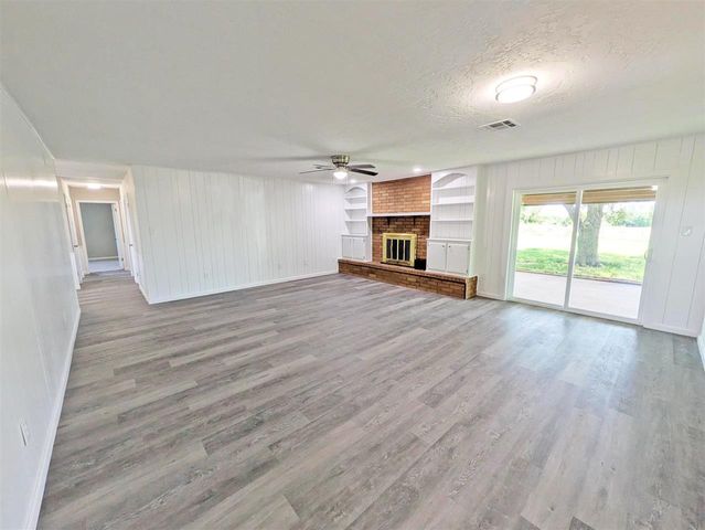 6903 SE Bishop Rd, Lawton, OK 73501