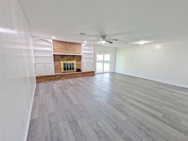 6903 SE Bishop Rd, Lawton, OK 73501