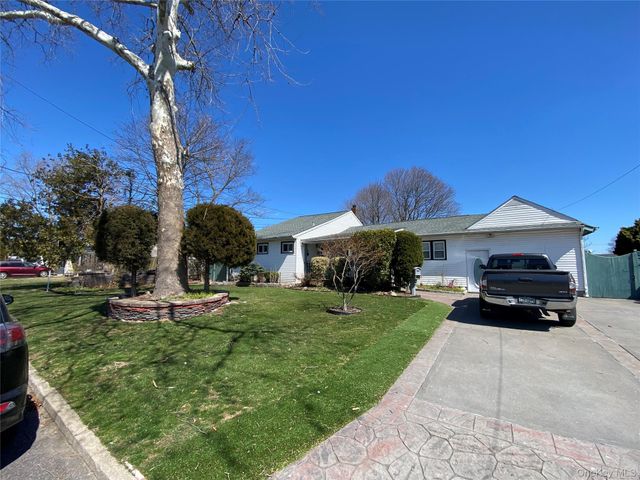 1327 Brooklyn Boulevard, Bay Shore, NY 11706