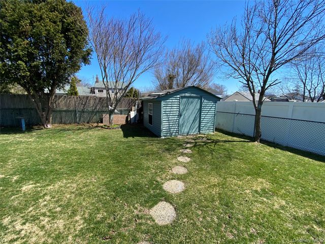 1327 Brooklyn Boulevard, Bay Shore, NY 11706