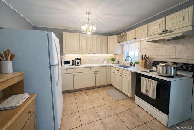 1327 Brooklyn Boulevard, Bay Shore, NY 11706