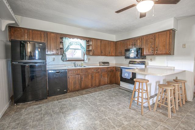 320 Cravens Hollow Road, Liberty, KY 42539