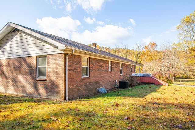 320 Cravens Hollow Road, Liberty, KY 42539