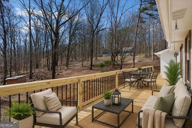 11 Ridgeview Drive SE, Silver Creek, GA 30173