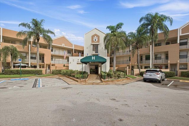 7501 Fairfax Drive, Tamarac, FL 33321