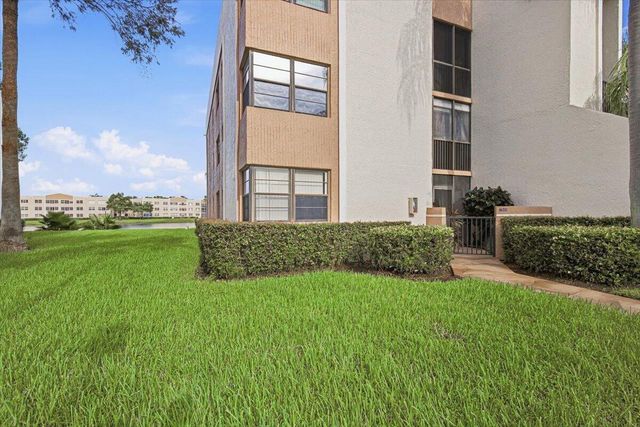 7501 Fairfax Drive, Tamarac, FL 33321