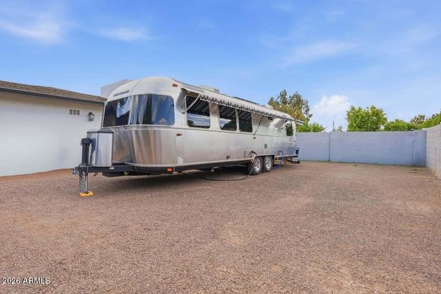 180 E BIRD Lane, Litchfield Park, AZ 85340