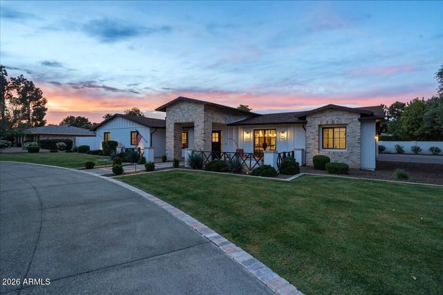 180 E BIRD Lane, Litchfield Park, AZ 85340