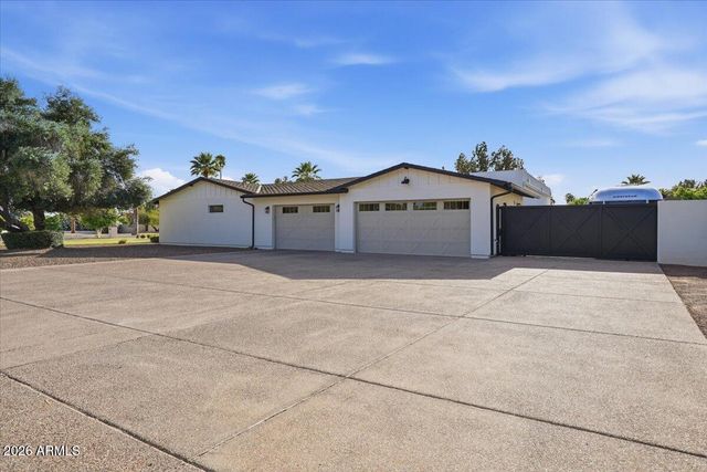180 E BIRD Lane, Litchfield Park, AZ 85340