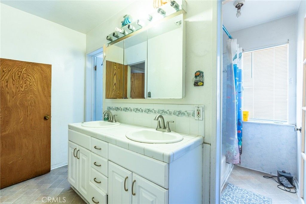 Image 25 of property listing at 10243 Saratoga Avenue, Montclair, CA 91763