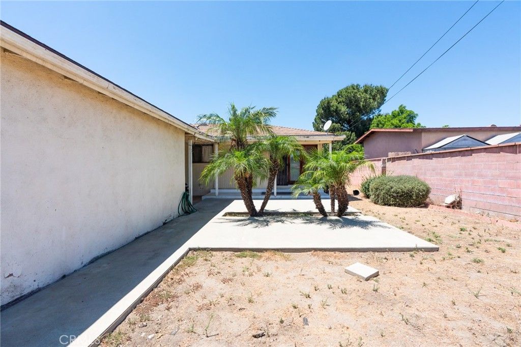 Image 34 of property listing at 10243 Saratoga Avenue, Montclair, CA 91763