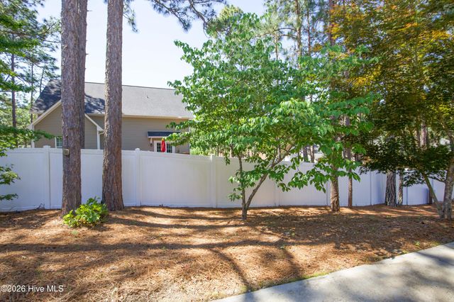 160 Kingswood Circle, Pinehurst, NC 28374