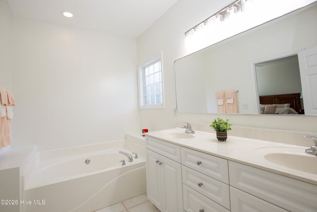 160 Kingswood Circle, Pinehurst, NC 28374