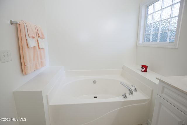 160 Kingswood Circle, Pinehurst, NC 28374