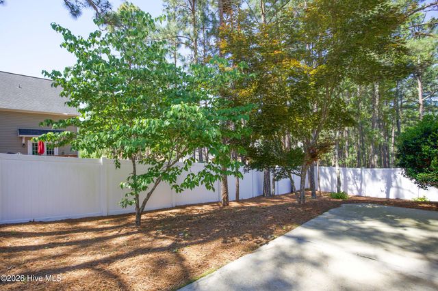 160 Kingswood Circle, Pinehurst, NC 28374