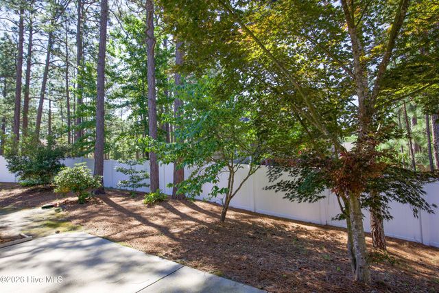160 Kingswood Circle, Pinehurst, NC 28374
