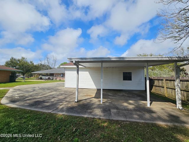 703 S Forest Avenue, Long Beach, MS 39560