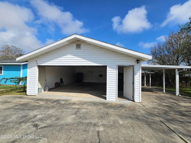 703 S Forest Avenue, Long Beach, MS 39560
