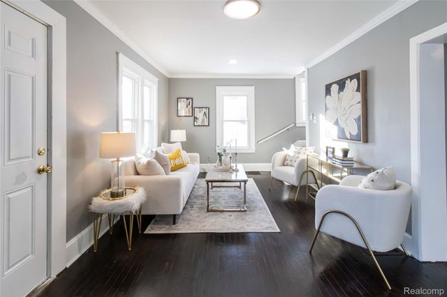 67 Wall Street, Pontiac, MI 48342