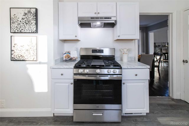 67 Wall Street, Pontiac, MI 48342