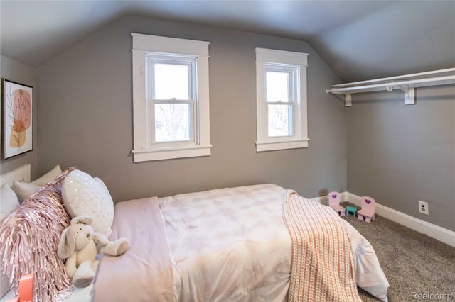 67 Wall Street, Pontiac, MI 48342