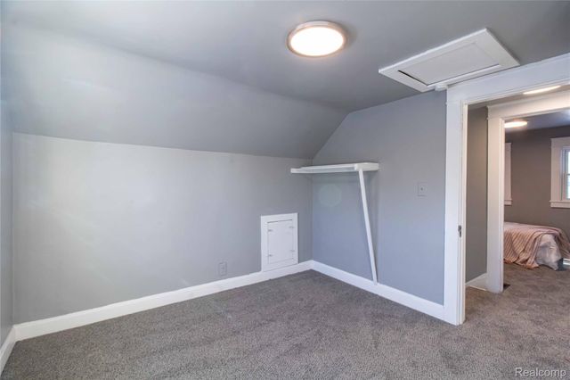 67 Wall Street, Pontiac, MI 48342