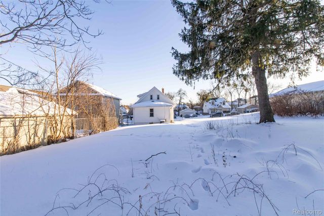 67 Wall Street, Pontiac, MI 48342