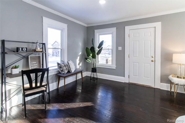 67 Wall Street, Pontiac, MI 48342