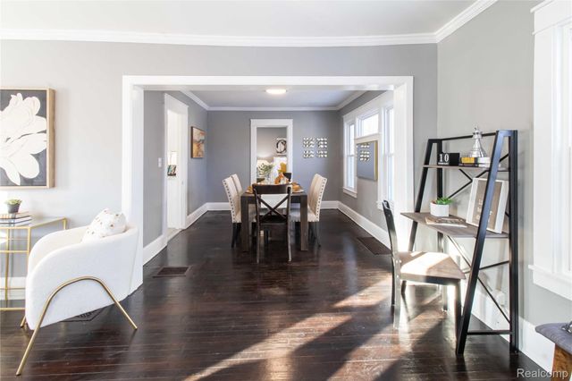 67 Wall Street, Pontiac, MI 48342