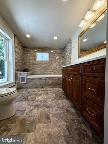 239 WASHINGTON AVENUE, Ephrata, PA 17522