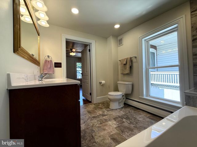 239 WASHINGTON AVENUE, Ephrata, PA 17522