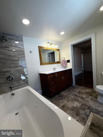 239 WASHINGTON AVENUE, Ephrata, PA 17522