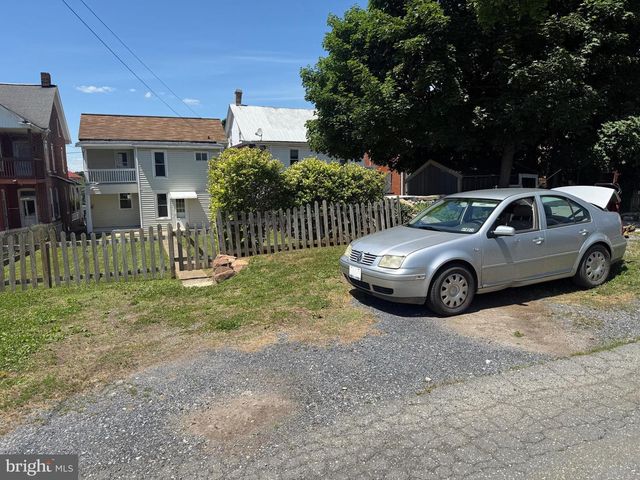 239 WASHINGTON AVENUE, Ephrata, PA 17522