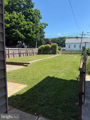 239 WASHINGTON AVENUE, Ephrata, PA 17522