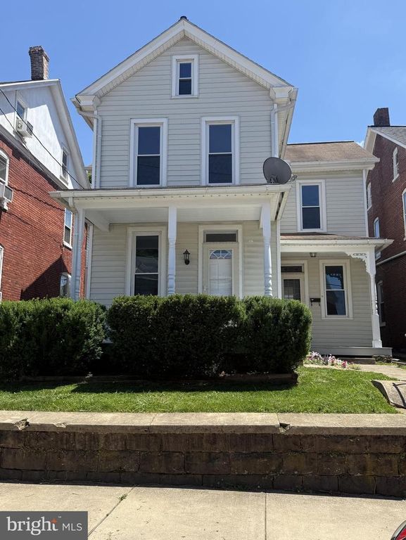 239 WASHINGTON AVENUE, Ephrata, PA 17522
